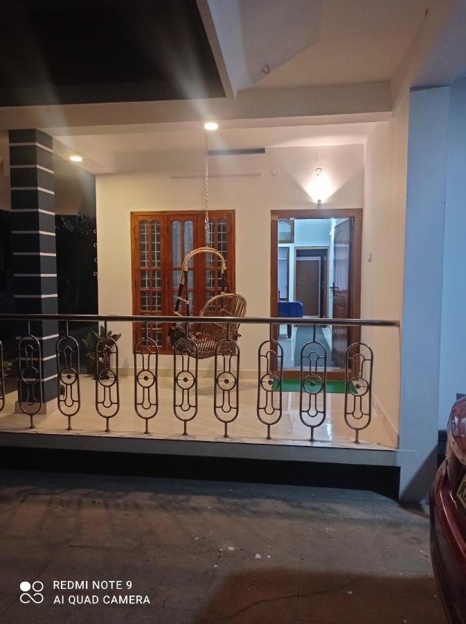Fab House Apartment Текади Екстериор снимка